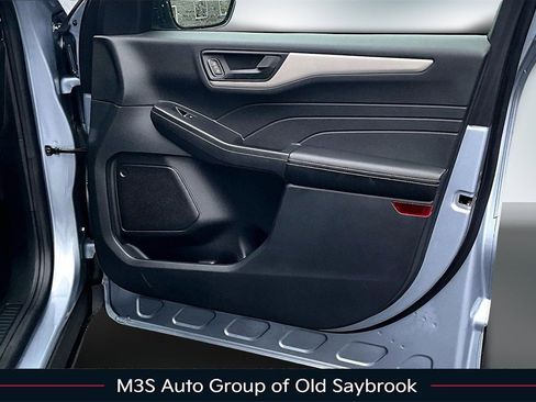 Used 2022 Ford Escape SE image 27