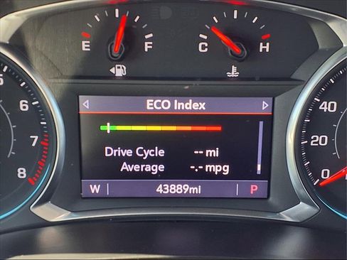 Used 2021 Chevrolet Traverse High Country image 36