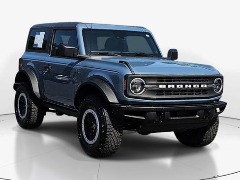 Used 2023 Ford Bronco Black Diamond w/ Sasquatch Package AWD/4WD image 2