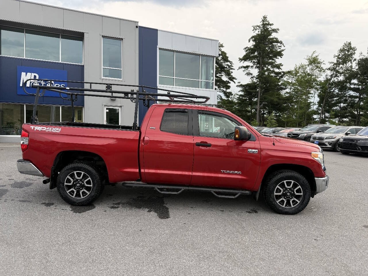 Used 2014 Toyota Tundra SR5 w/ TRD Off Road Package AWD/4WD image 5