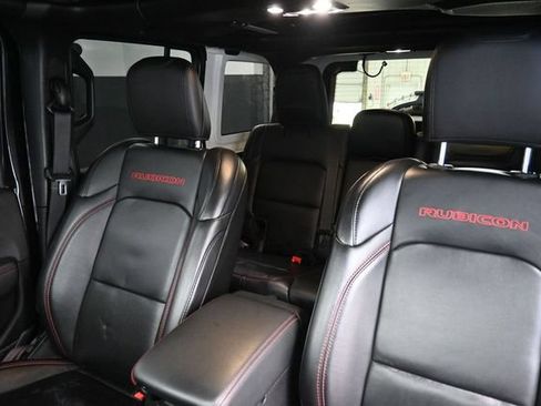 Used 2023 Jeep Wrangler Unlimited Rubicon AWD/4WD image 15