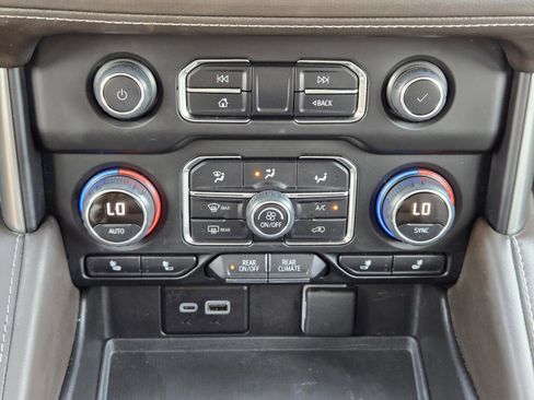 Used 2023 Chevrolet Tahoe LT w/ LT Signature Plus Package image 17