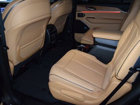 Used 2025 Jeep Grand Cherokee L Summit image 44