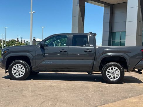 Certified 2024 Toyota Tacoma SR5 AWD/4WD image 7