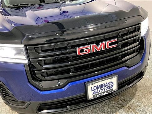 Used 2023 GMC Acadia SLE image 35