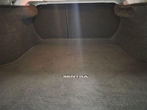 Used 2025 Nissan Sentra SR image 36