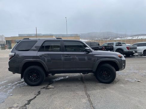 Used 2020 Toyota 4Runner SR5 image 9