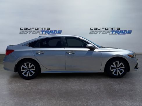 Used 2022 Honda Civic LX image 4