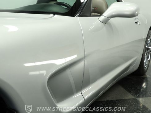 Used 1998 Chevrolet Corvette Coupe w/ Roof Pkg image 21