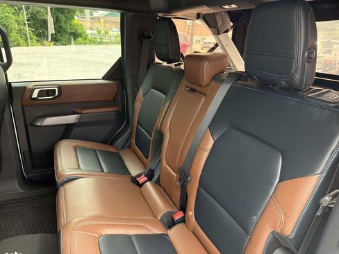Used 2021 Ford Bronco Outer Banks AWD/4WD image 14