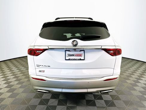 Used 2022 Buick Enclave Essence image 9