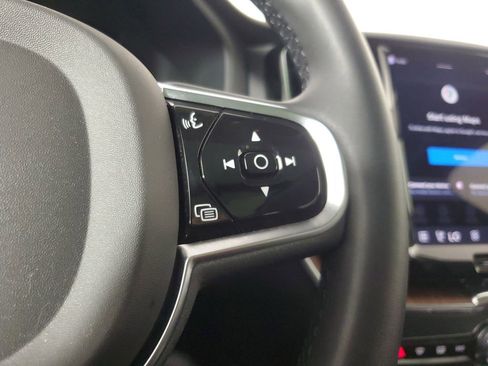 Used 2023 Volvo XC60 B5 Plus w/ Climate Package AWD/4WD image 28
