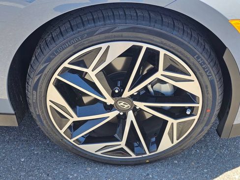 Certified 2023 Hyundai Ioniq 6 SEL RWD image 10