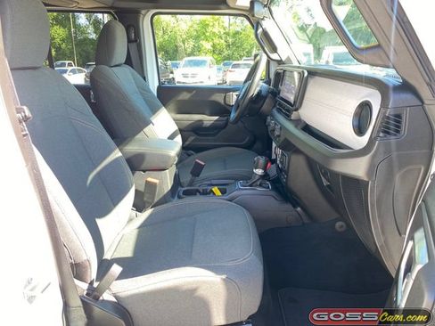 Certified 2025 Jeep Gladiator Sport AWD/4WD image 6