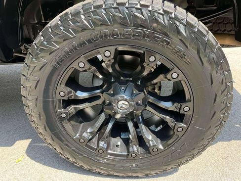Certified 2022 Ford F250 Lariat w/ Lariat Value Package AWD/4WD image 12