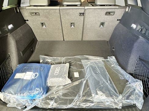 New 2027 Audi SQ6 e-tron Premium Plus image 23