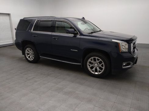Used 2017 GMC Yukon SLT AWD/4WD image 11