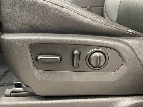 Certified 2021 Chevrolet Silverado 1500 LT Trail Boss w/ Convenience Package II image 9