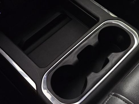 Used 2020 Chevrolet Silverado 1500 RST AWD/4WD image 18