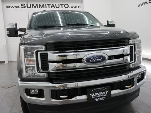 Used 2017 Ford F250 XLT w/ XLT Premium Package AWD/4WD image 20