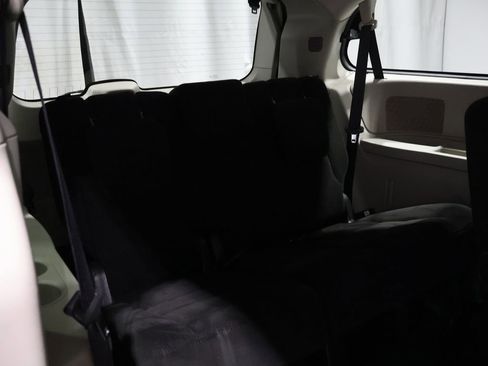 Used 2016 Dodge Grand Caravan SXT image 20