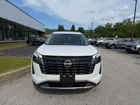 New 2026 Nissan Pathfinder SL AWD/4WD image 2