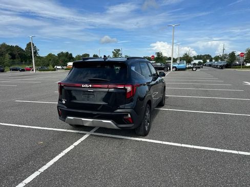 Used 2024 Kia Seltos S FWD image 6