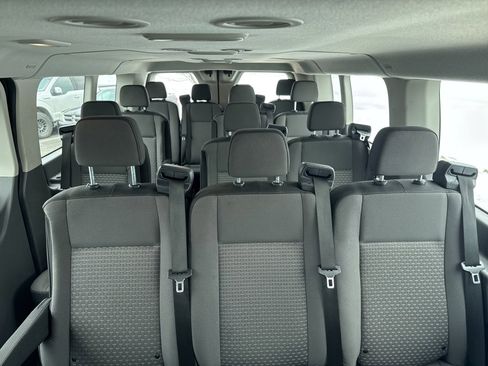 Used 2023 Ford Transit 350 XLT image 5