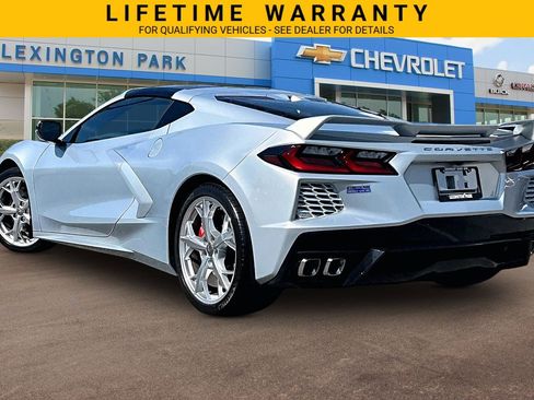 Used 2023 Chevrolet Corvette Stingray Preferred Cpe w/ Z51 Performance Package RWD image 2