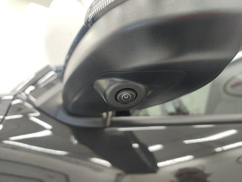 Certified 2025 Toyota Tacoma Limited image 18