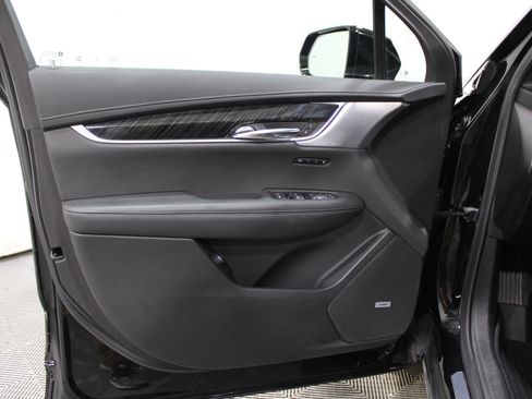 Used 2020 Cadillac XT6 Premium Luxury image 6