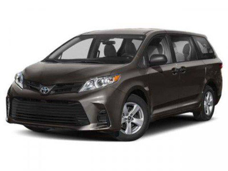 Certified 2018 Toyota Sienna LE image 1