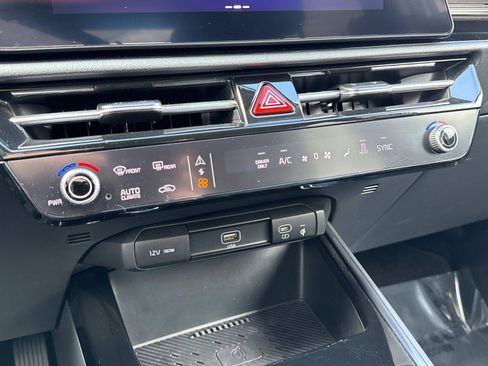 Used 2023 Kia Niro Wind w/ Wind Preserve Package image 11