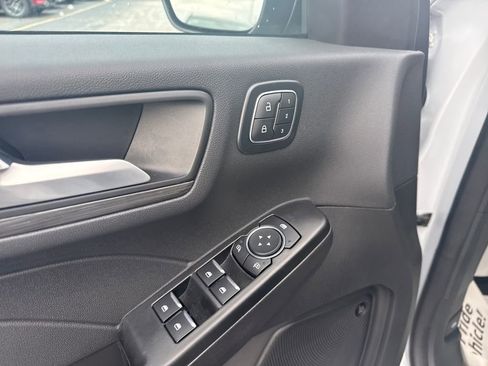 Used 2025 Ford Escape Platinum w/ Premium Technology Package image 31