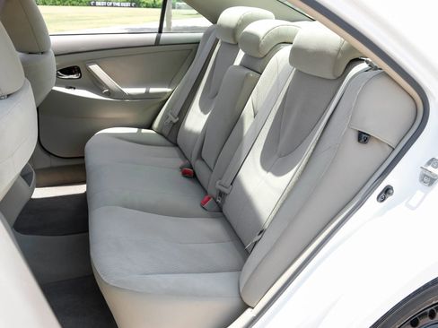 Used 2011 Toyota Camry FWD image 40