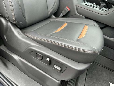 Used 2024 GMC Sierra 1500 AT4 w/ Technology Package image 9