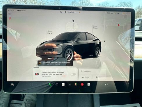 Used 2022 Tesla Model Y Long Range image 14