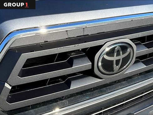 Certified 2023 Toyota Tacoma SR5 AWD/4WD image 32