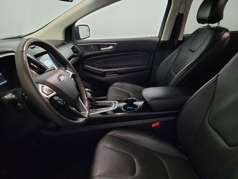 Used 2018 Ford Edge Titanium w/ Technology Package AWD/4WD image 17