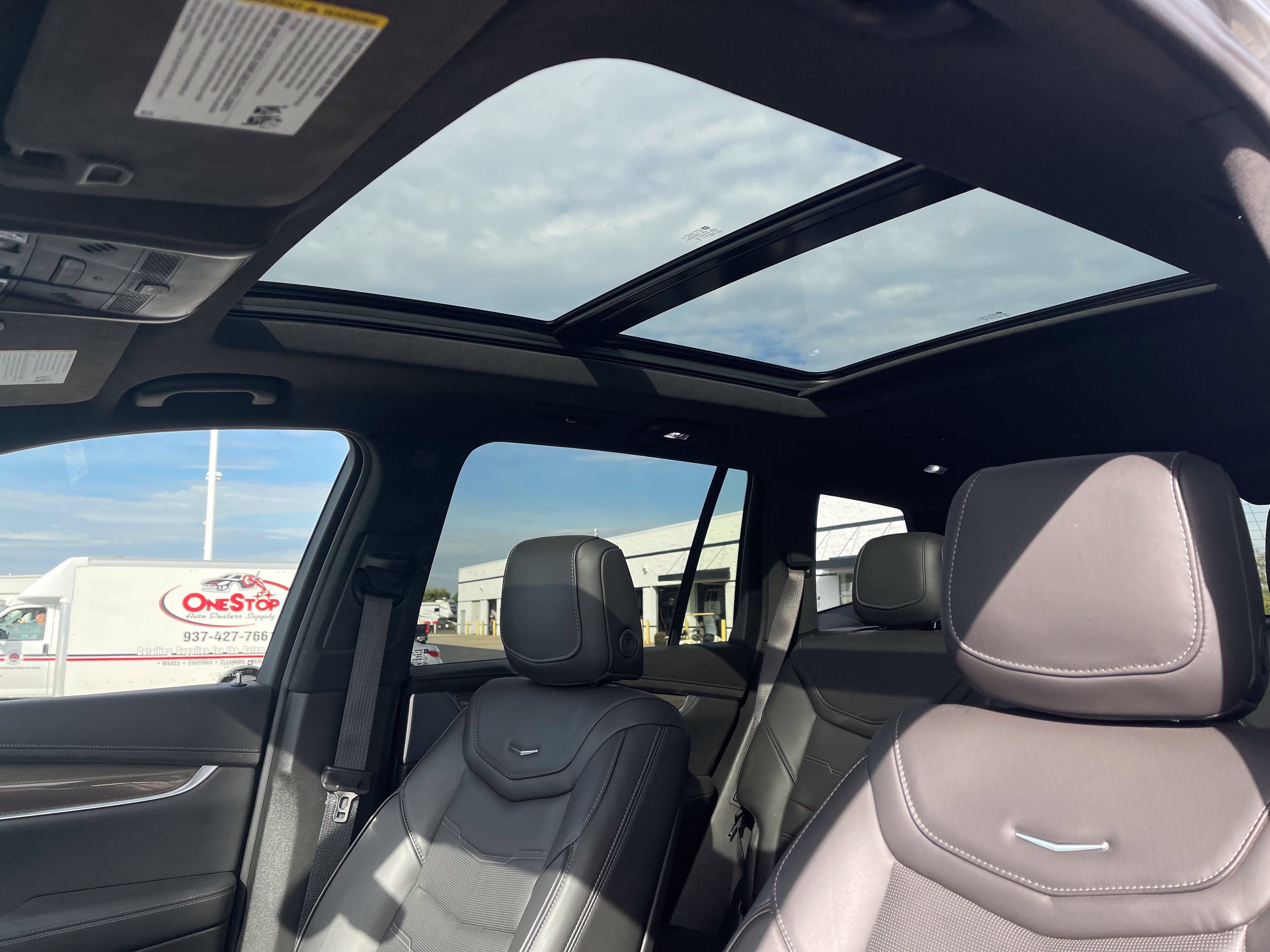 Used 2024 Cadillac XT6 Premium Luxury w/ Platinum Package AWD/4WD image 14
