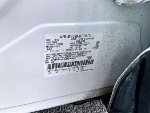 Used 2020 Ford Edge Titanium AWD/4WD image 30