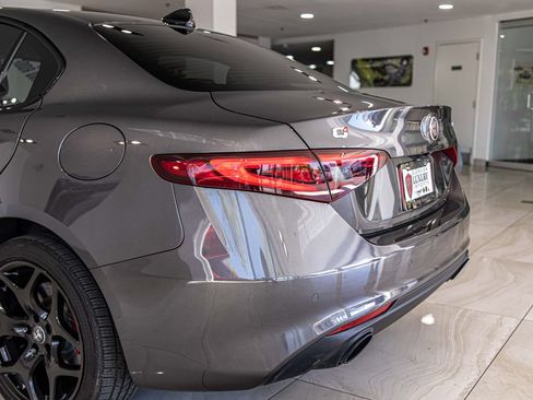 Used 2022 Alfa Romeo Giulia Ti AWD/4WD image 14