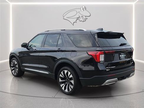 Certified 2025 Ford Explorer Platinum AWD/4WD image 3