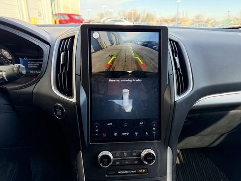 Certified 2024 Ford Edge SEL w/ Sport Appearance Package image 17