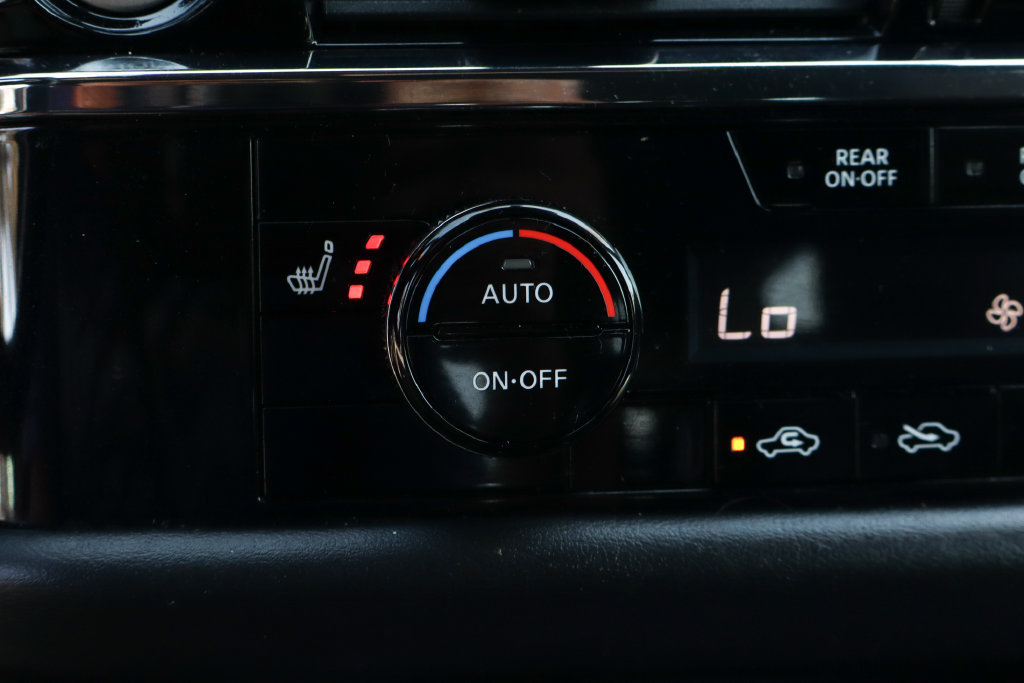 Used 2023 Nissan Pathfinder Rock Creek AWD/4WD image 32