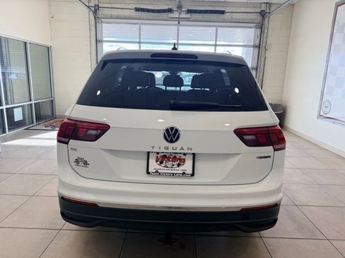 Used 2024 Volkswagen Tiguan SE image 4