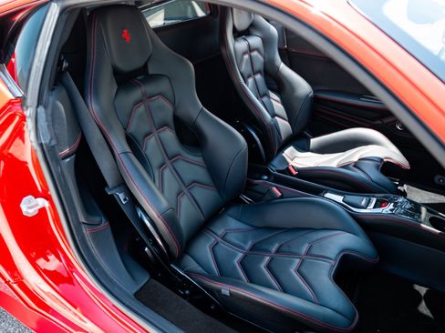Used 2014 Ferrari 458 Italia Coupe RWD image 16