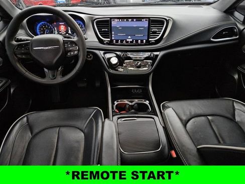 Used 2023 Chrysler Pacifica Limited w/ S Appearance Package image 6