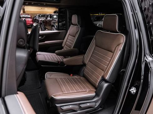 Used 2026 GMC Yukon XL Denali Ultimate AWD/4WD image 75