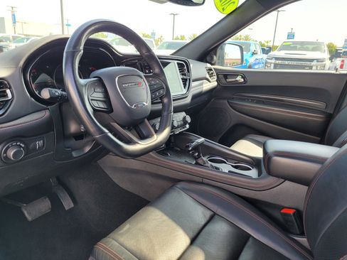 Used 2025 Dodge Durango GT image 9
